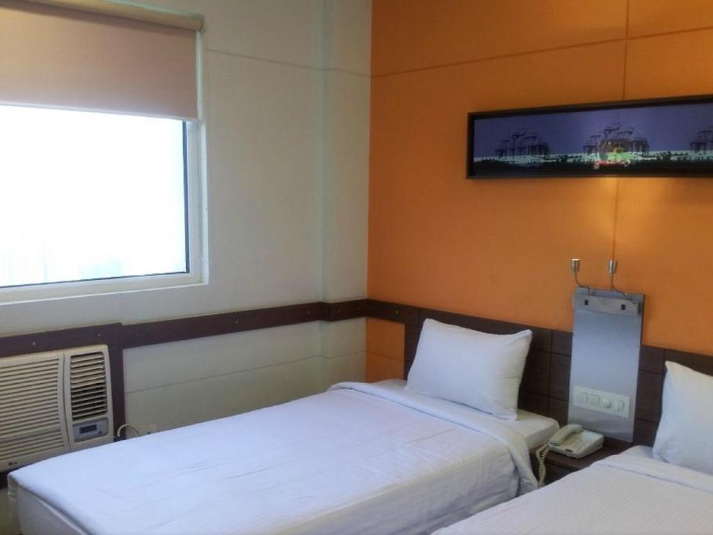 Faridabad Hotel Екстериор снимка